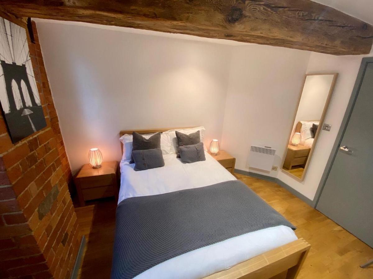 Stewart Docks Apartment Глостер Экстерьер фото