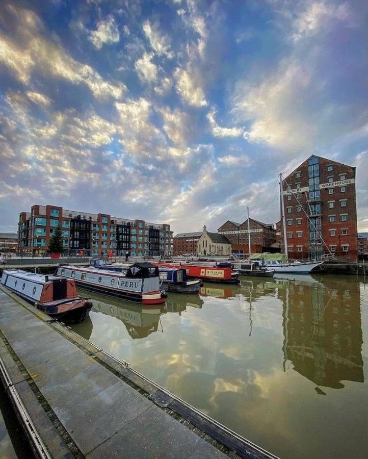 Stewart Docks Apartment Глостер Экстерьер фото